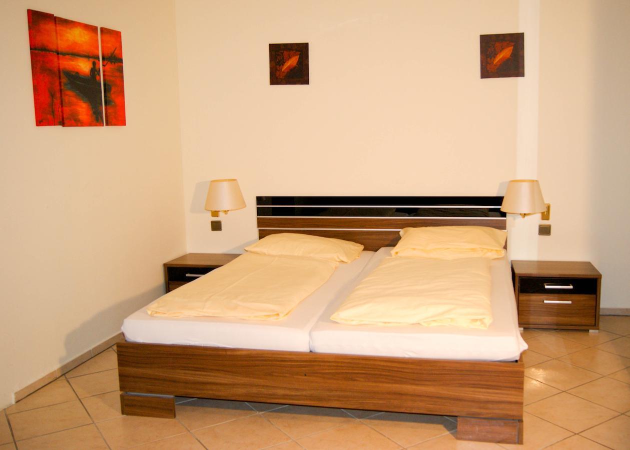 Hotel Schonunger Bucht Waigolshausen Habitación foto