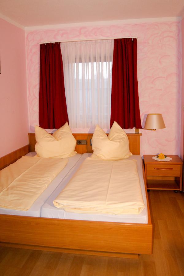 Hotel Schonunger Bucht Waigolshausen Habitación foto